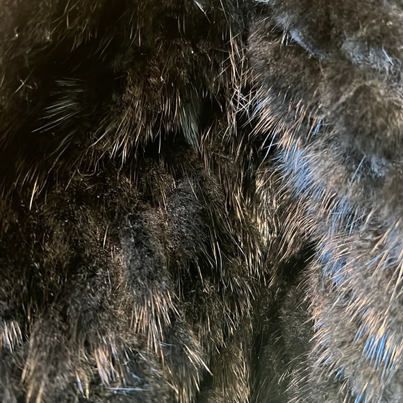 Fur hat - Picture 2 of 4